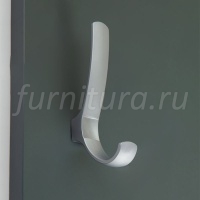 VERSA Крючок двухрожковый хром матовый